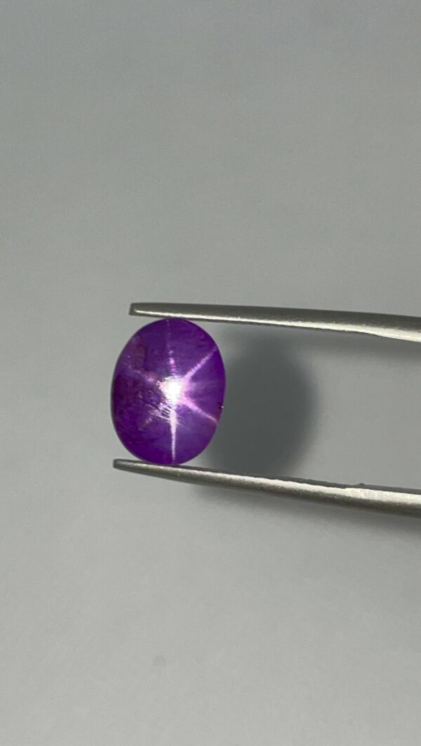 5.65ct Natural Star Sapphire